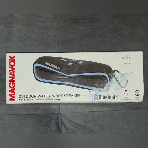 NIB MAGNAVOX PORTABLE BLUETOOTH WIRELESS OUTDOOR WATERPROOF DUST PROOF SPEAKER - Picture 1 of 8